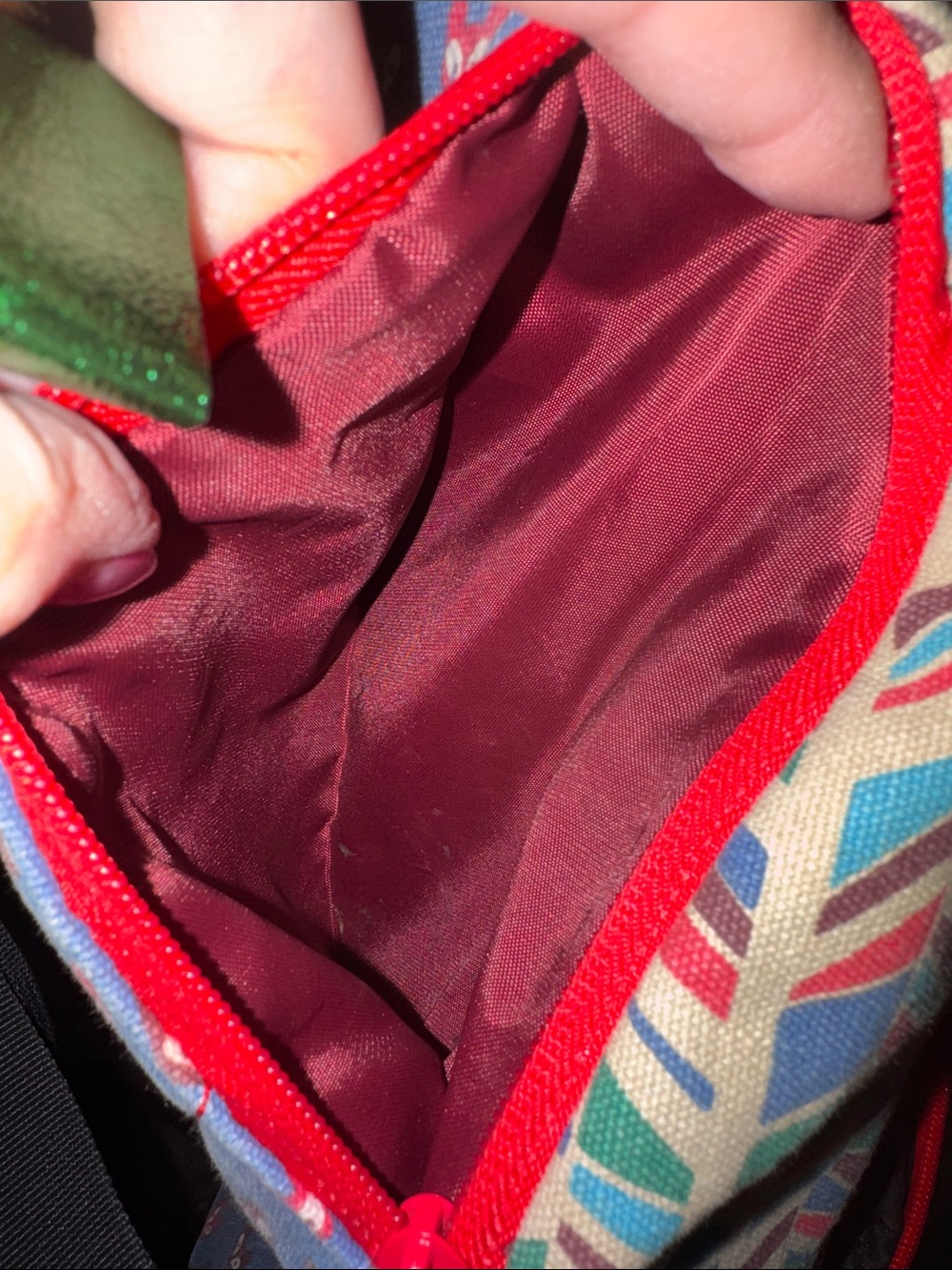Kavu Cream Chevron Sling with Blue Fox Print and Red Trim - Picture 7 of 9